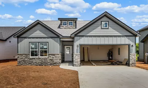 2708 Brewster Dr, Clarksville, TN 37042