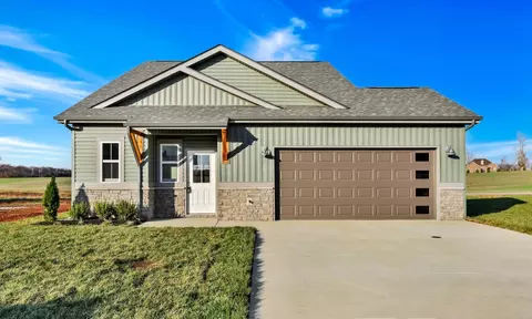 2737 Brewster Dr, Clarksville, TN 37042