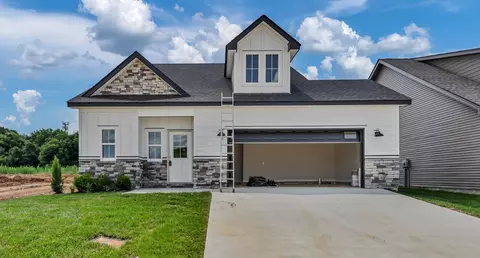 2737 Brewster Dr, Clarksville, TN 37042