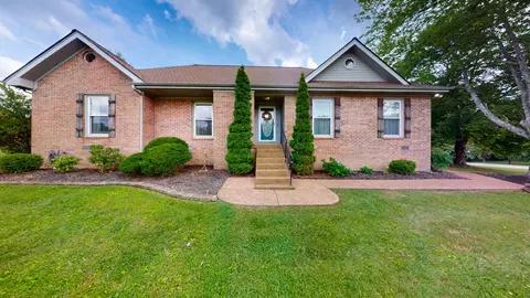 716 E Meadows Dr, Mount Juliet, TN 37122