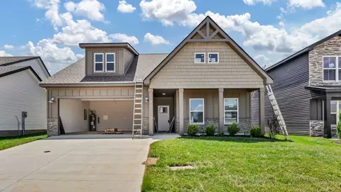 2733 Brewster Dr, Clarksville, TN 37042