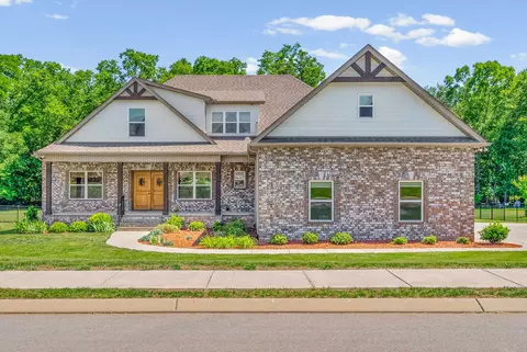 2015 Everest Dr, Gallatin, TN 37066
