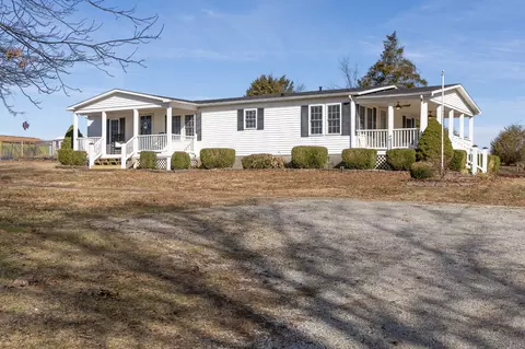400 Billy Goat Hill Rd, Hopkinsville, KY 42240
