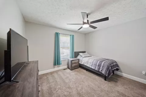 Bedroom - 7291 W Cook Rd, Springfield, TN 37172 photo 4 of 5