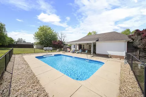 Exterior - 7291 W Cook Rd, Springfield, TN 37172 photo 7 of 20