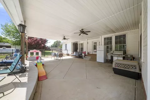 Exterior - 7291 W Cook Rd, Springfield, TN 37172 photo 3 of 20