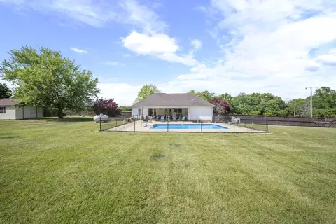 Exterior - 7291 W Cook Rd, Springfield, TN 37172 photo 17 of 20
