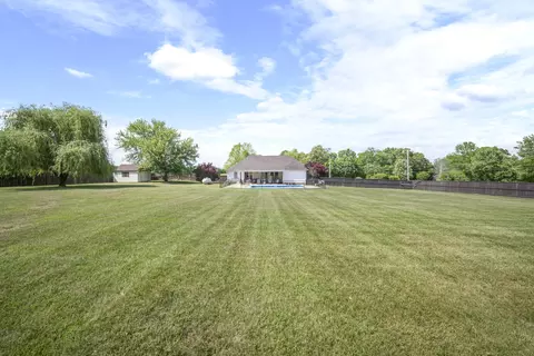 Exterior - 7291 W Cook Rd, Springfield, TN 37172 photo 14 of 20