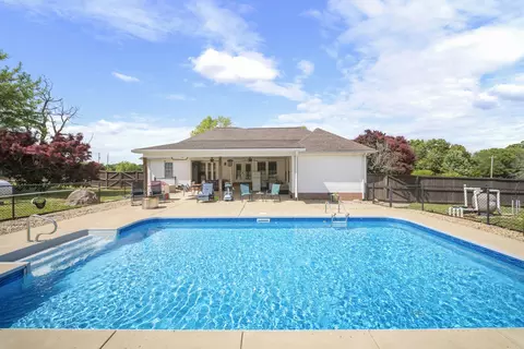 Exterior - 7291 W Cook Rd, Springfield, TN 37172 photo 8 of 20