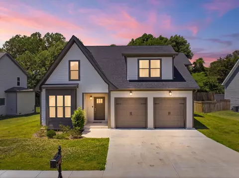 8906 Silver Maple Dr, Ooltewah, TN 37363