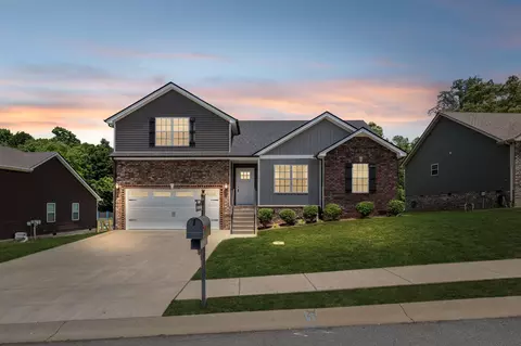 2280 Colston Dr, Clarksville, TN 37042