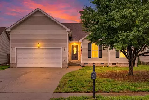3706 Nadia Dr, Clarksville, TN 37040
