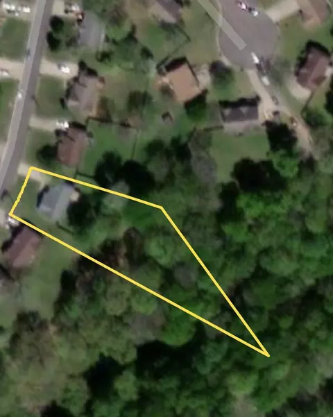 800 Leigh Ann Dr, Clarksville, TN 37042