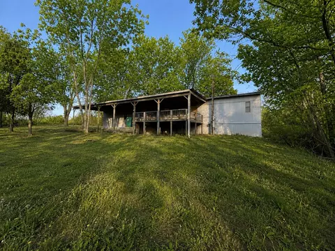506 Amacher Ave, Hohenwald, TN 38462