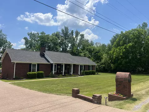 303 Stephanie Dr, White House, TN 37188
