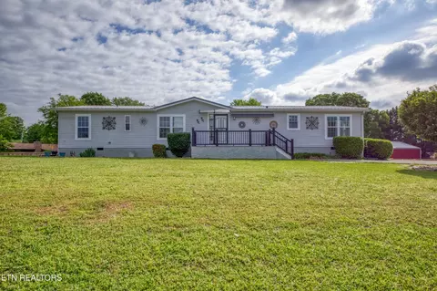 1112 Oakes Vista Ln, Seymour, TN 37865