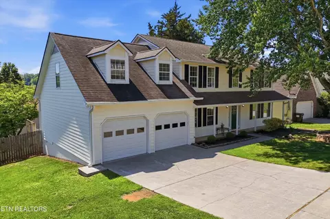 11012 Center Cross Dr, Knoxville, TN 37934