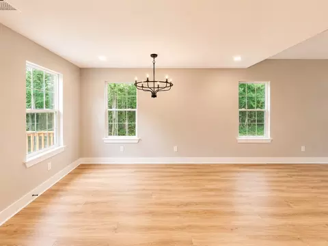 Living - 1116 Manley Loop, Dickson, TN 37055 photo 2 of 5