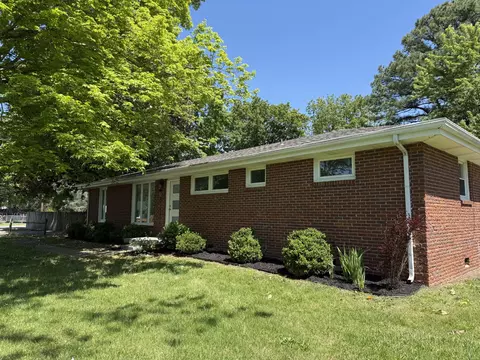 201 Brandywine Dr, Clarksville, TN 37042
