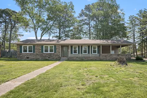 223 Skyview Ln, Tullahoma, TN 37388