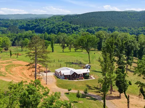 181 County Road 5, Calhoun, TN 37309