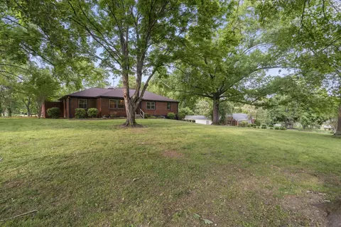 Exterior - 801 Vantrease Rd, Madison, TN 37115 photo 7 of 9