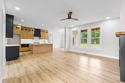 7161 Honeysuckle Trl, Baxter, TN 38544 photo 6