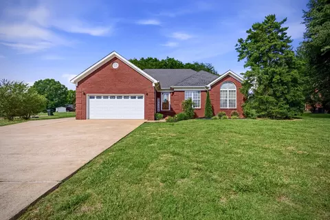 1130 Austin Cir, Lawrenceburg, TN 38464