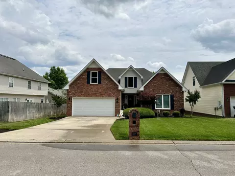 2504 Oak Hill Dr, Murfreesboro, TN 37130