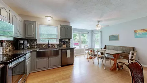 4648 31 Hwy W, Cottontown, TN 37048