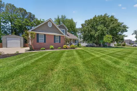 2903 Vinemont Dr, Murfreesboro, TN 37130
