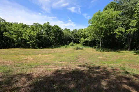 5 Poplar Ridge Ln, Chapmansboro, TN 37035