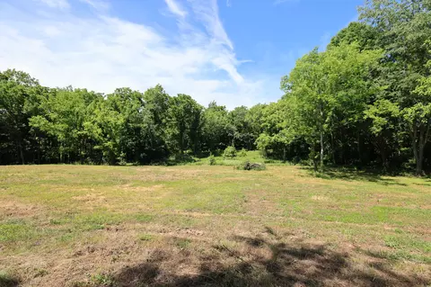 5 Poplar Ridge Ln, Chapmansboro, TN 37035
