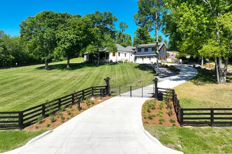 6659 Pinkston Rd, College Grove, TN 37046
