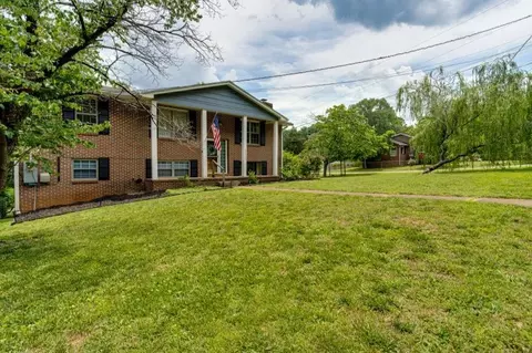 5900 Tyner Ln, Harrison, TN 37341