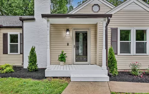 Exterior - 110 E Mcknight Dr, Murfreesboro, TN 37130 photo 6 of 13