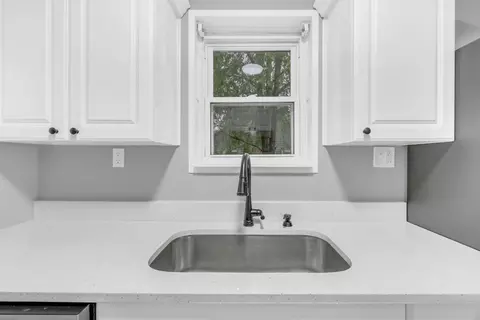 Kitchen - 110 E Mcknight Dr, Murfreesboro, TN 37130 photo 2 of 2