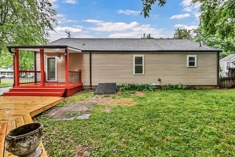 Exterior - 110 E Mcknight Dr, Murfreesboro, TN 37130 photo 10 of 13