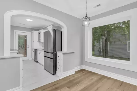 Entry Way - 110 E Mcknight Dr, Murfreesboro, TN 37130 photo 3 of 6
