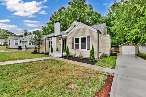 Exterior - 110 E Mcknight Dr, Murfreesboro, TN 37130 photo 3 of 13