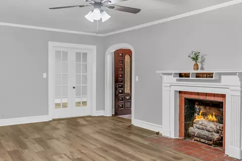 Living - 110 E Mcknight Dr, Murfreesboro, TN 37130 photo 3 of 3