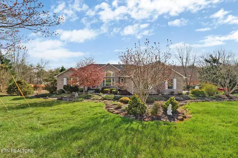 931 Modac Dr, Crossville, TN 38572