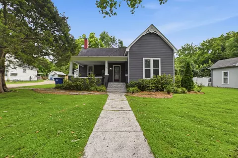 113 White St, Martin, TN 38237
