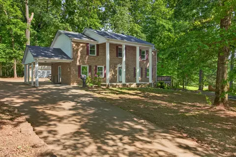 1342 Holladay Rd, Cookeville, TN 38501
