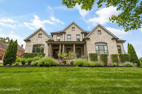 501 Lone Willow Dr, Knoxville, TN 37934