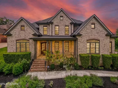 501 Lone Willow Dr, Knoxville, TN 37934