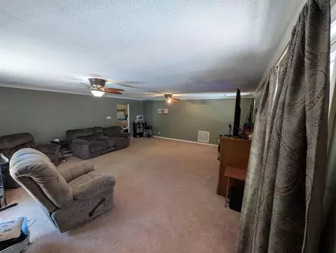 128 Robin Hood Rd, Dickson, TN 37055