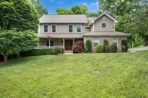 618 River Landing Dr, Soddy Daisy, TN 37379