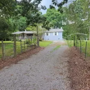 165 Standerford Rd, Graysville, TN 37338