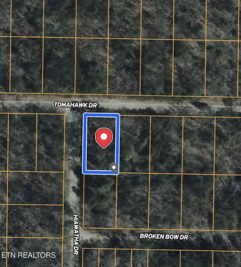 6028 Tomahawk Dr, Crossville, TN 38572